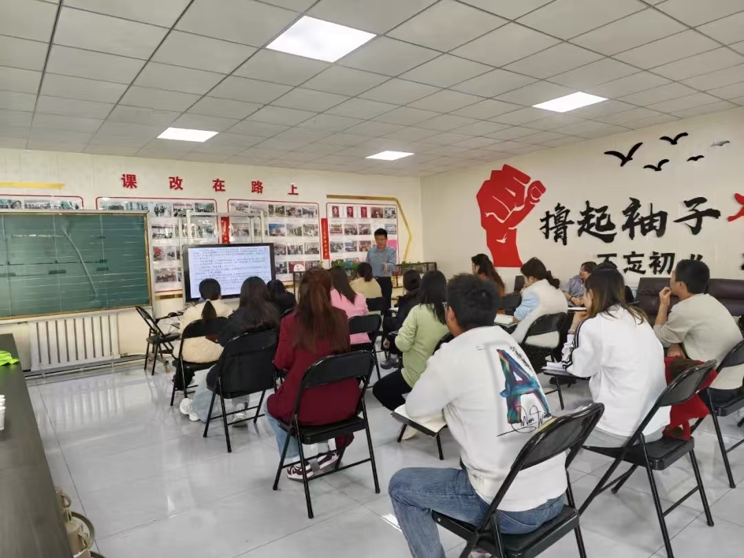 西宁市沛西中学运动场